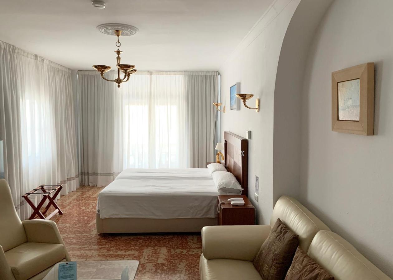 Hotel Paraiso Del Mar Nerja Kültér fotó