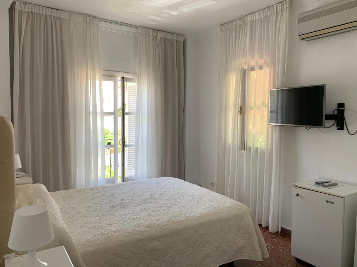 Hotel Paraiso Del Mar Nerja Kültér fotó