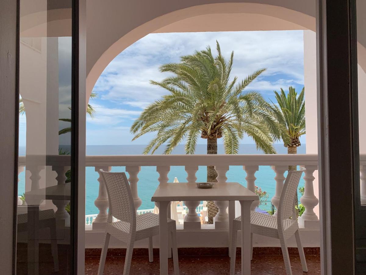 Hotel Paraiso Del Mar Nerja Kültér fotó