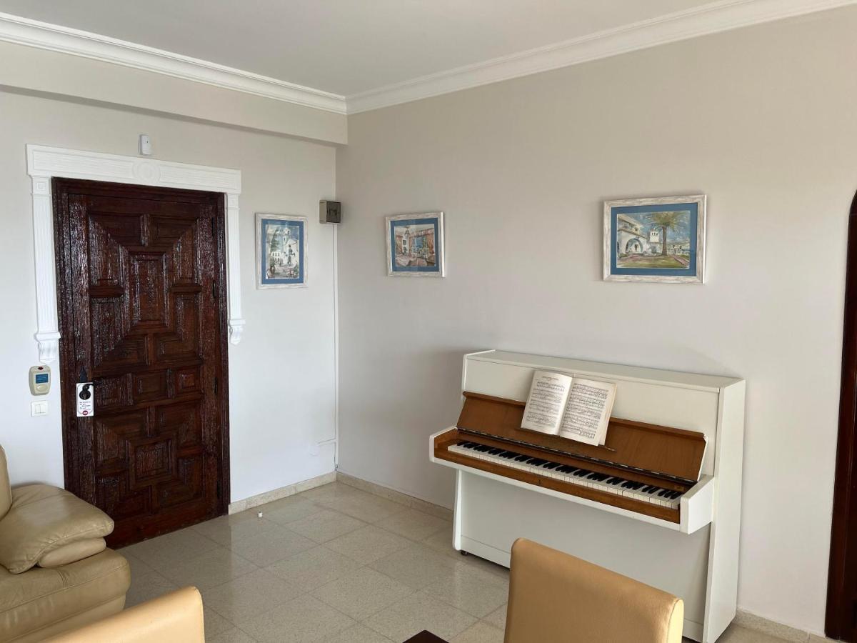 Hotel Paraiso Del Mar Nerja Kültér fotó