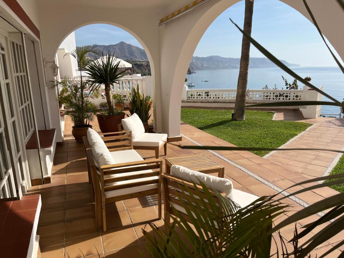 Hotel Paraiso Del Mar Nerja Kültér fotó