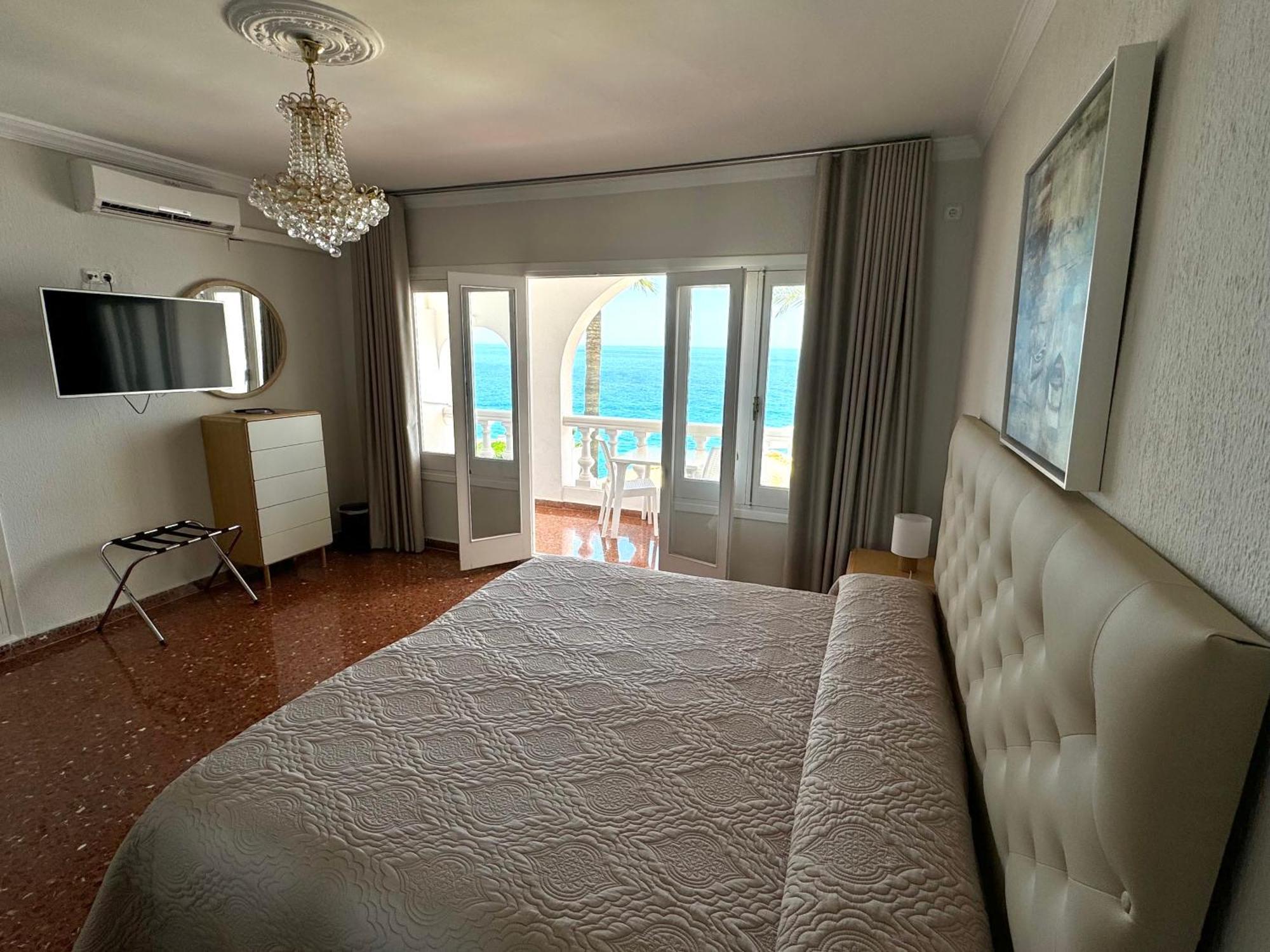 Hotel Paraiso Del Mar Nerja Szoba fotó