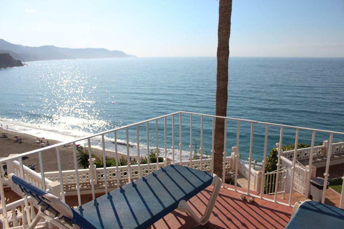 Hotel Paraiso Del Mar Nerja Kültér fotó