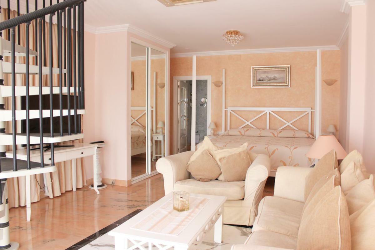 Hotel Paraiso Del Mar Nerja Kültér fotó