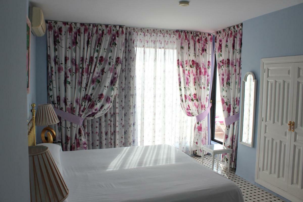 Hotel Paraiso Del Mar Nerja Kültér fotó