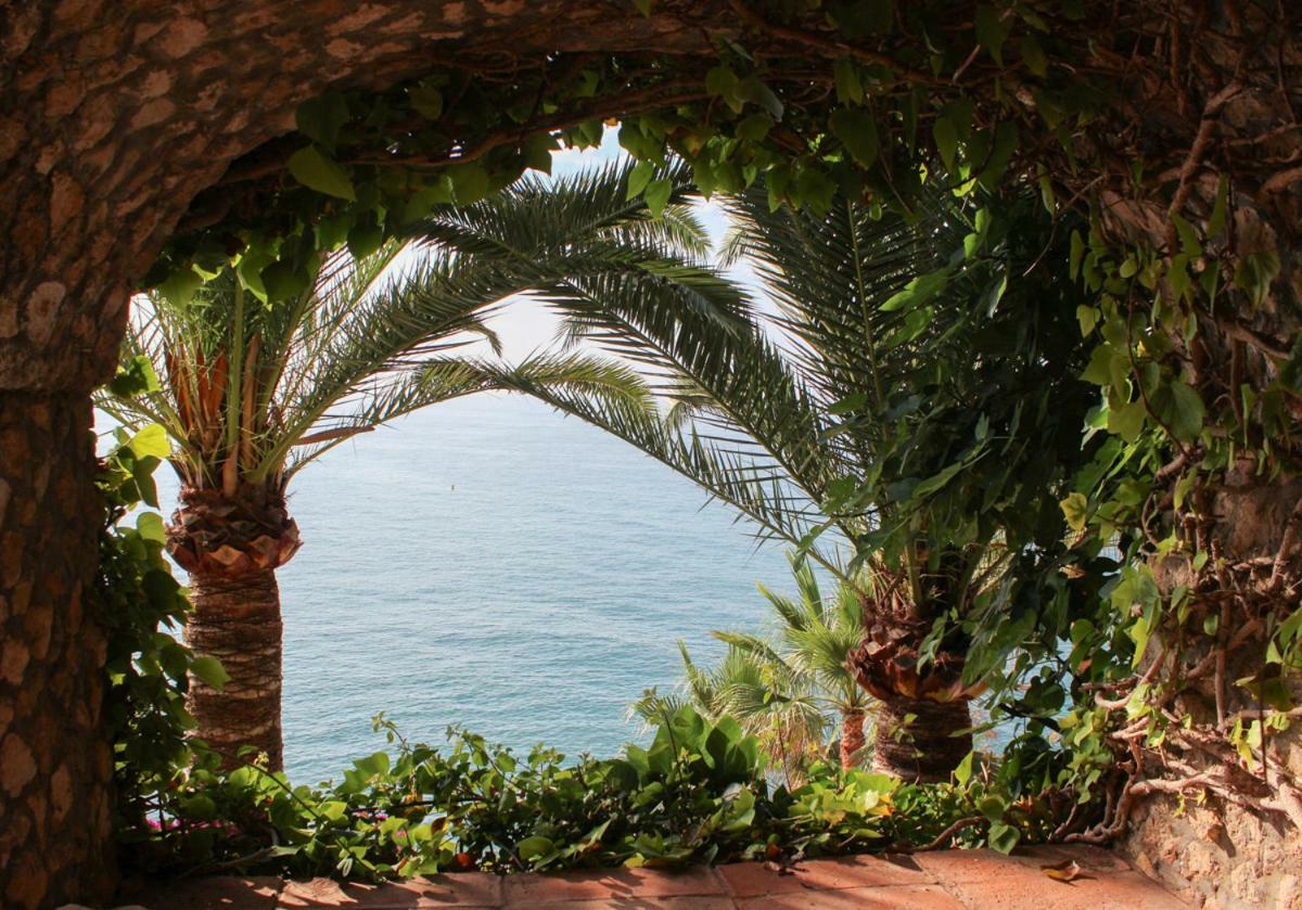 Hotel Paraiso Del Mar Nerja Kültér fotó